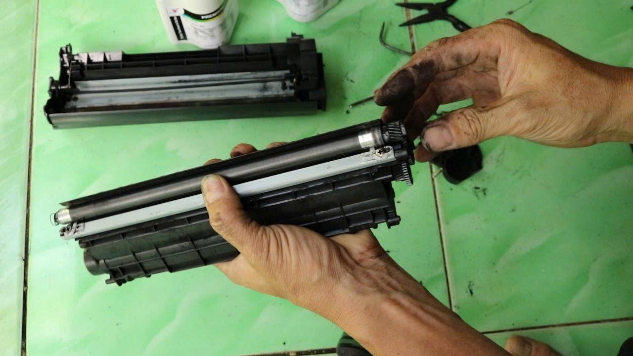 Kỹ thuật viên sửa máy in tận nơi – dịch vụ uy tín tại Hà Nội